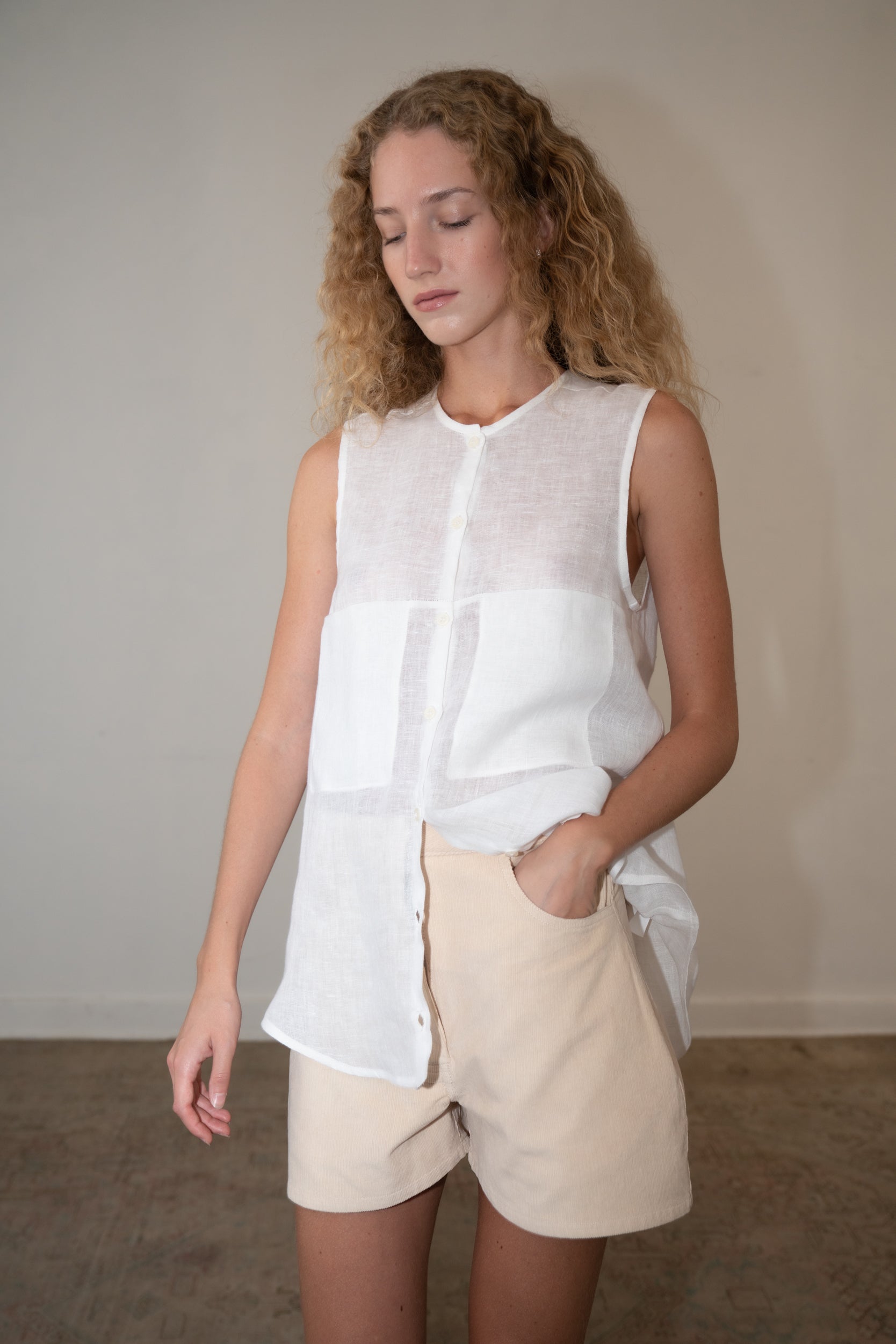 LENA Sleeveless Shirt