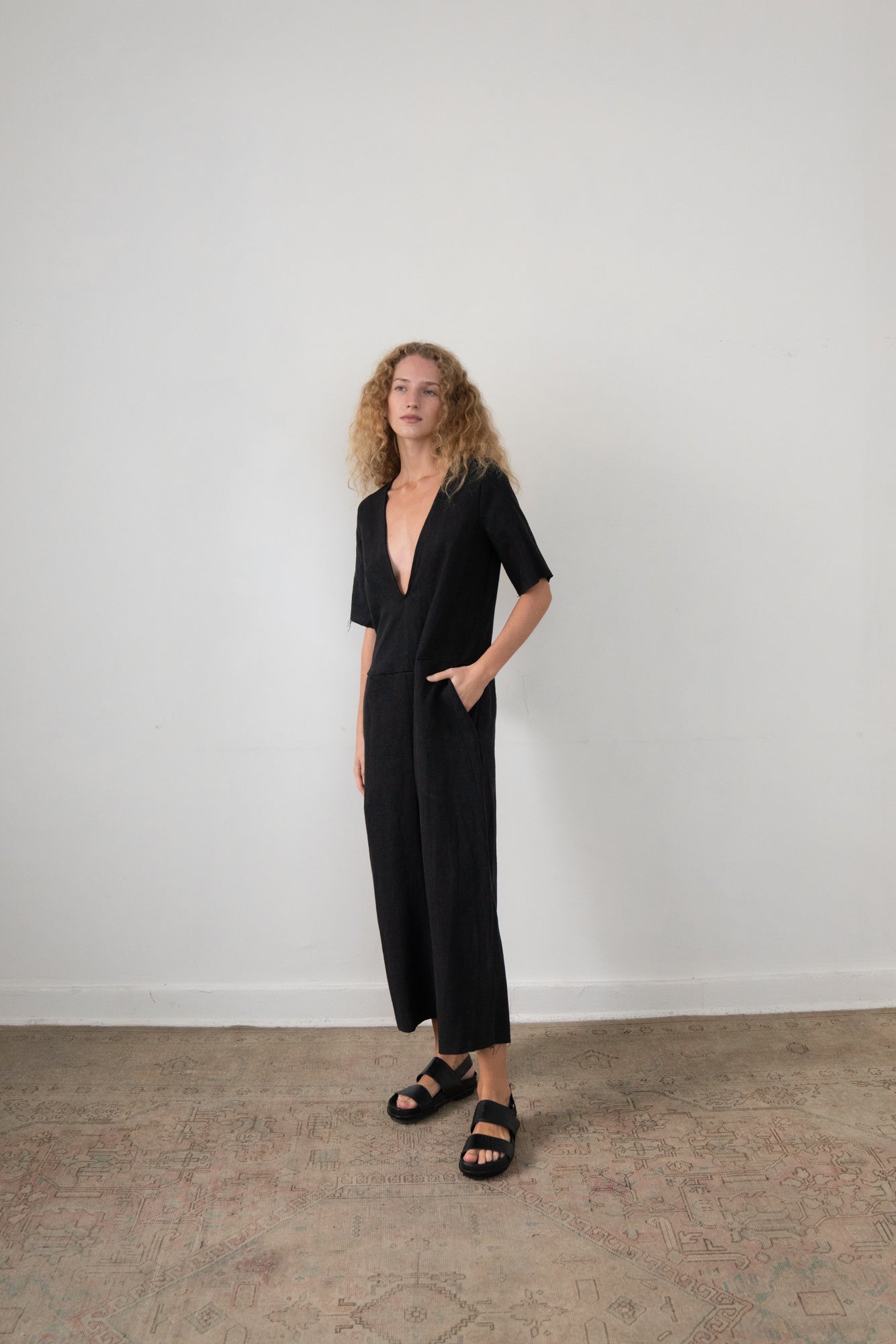 『kiira 』Linen quilt jump suit Black M Linen quilt jump suit – KiiRA_Shikica Tokyo