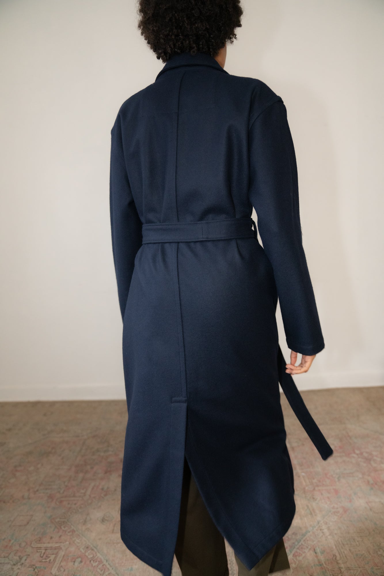 EARIH アーリ ECO MOUTON BELTED COAT Wool Belted Panel Coat – Elie Tahari