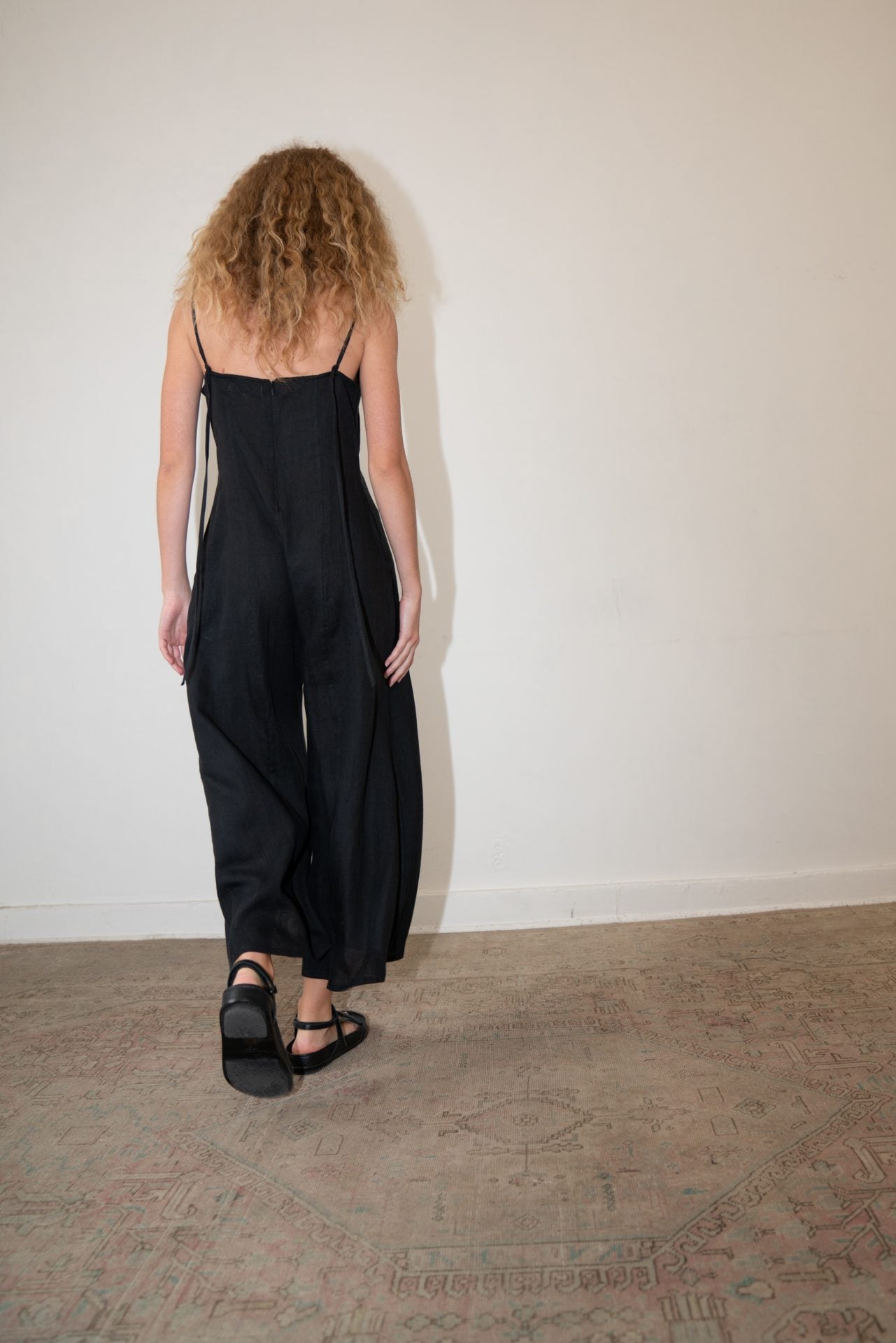 【新品】MANOF◼️TAILORED ALL IN ONE Long jumpsuit with crossover detail - Women | MANGO OUTLET USA